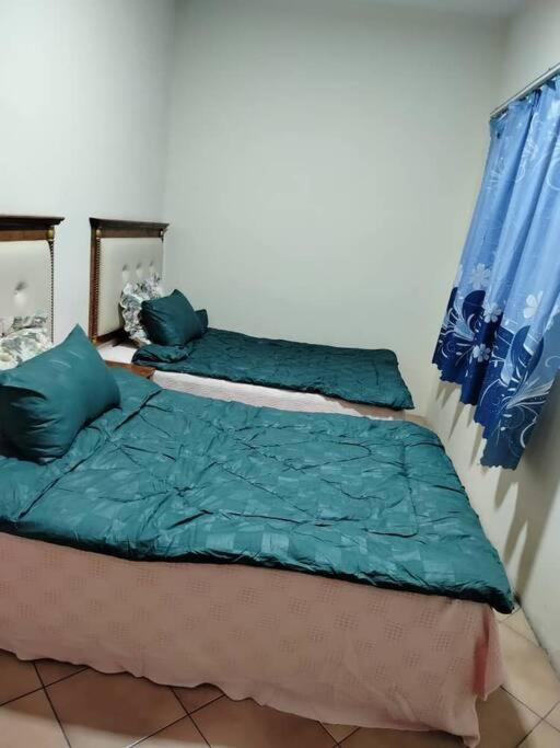 Homestay Elina - Cheap And Cosy Порт-Диксон Экстерьер фото